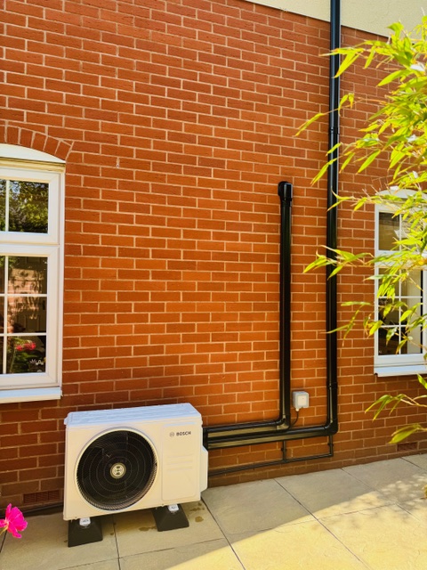 air con outside unit kingswood