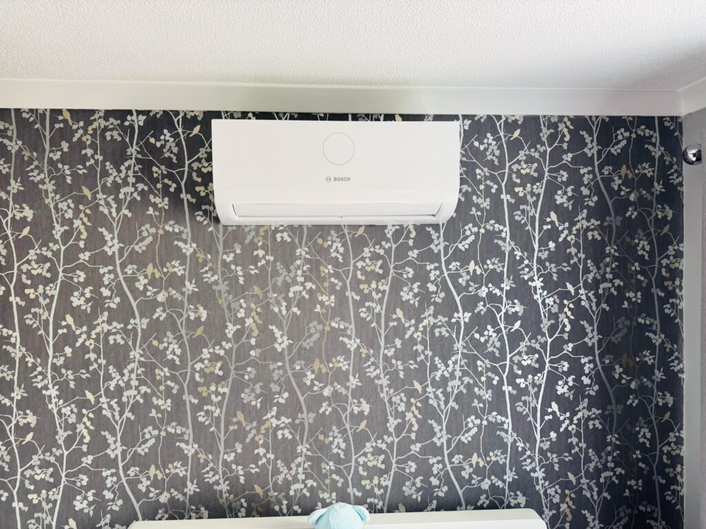 wall mounted air conditioning system