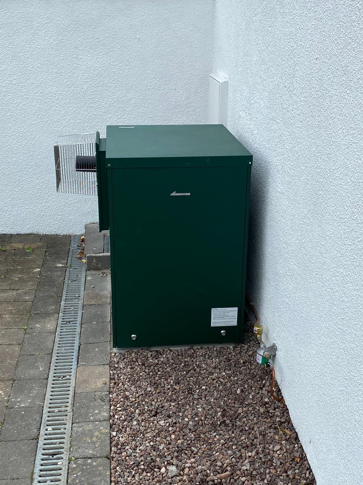 Read more about the article Worcester Bosch External Oil Boiler Installation in Pensford
